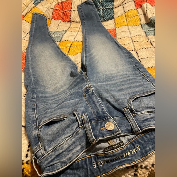 Women’s American Eagle jeans. Barely worn. - Picture 4 of 7